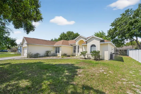 $300,000 | 2518 Maywood Street, Eustis, FL 32726