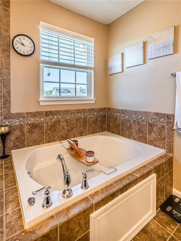 319 Rosecliff Road Wexford, PA 15090 - Photo 19 of 25 Relaxing Tub in Master Bath
