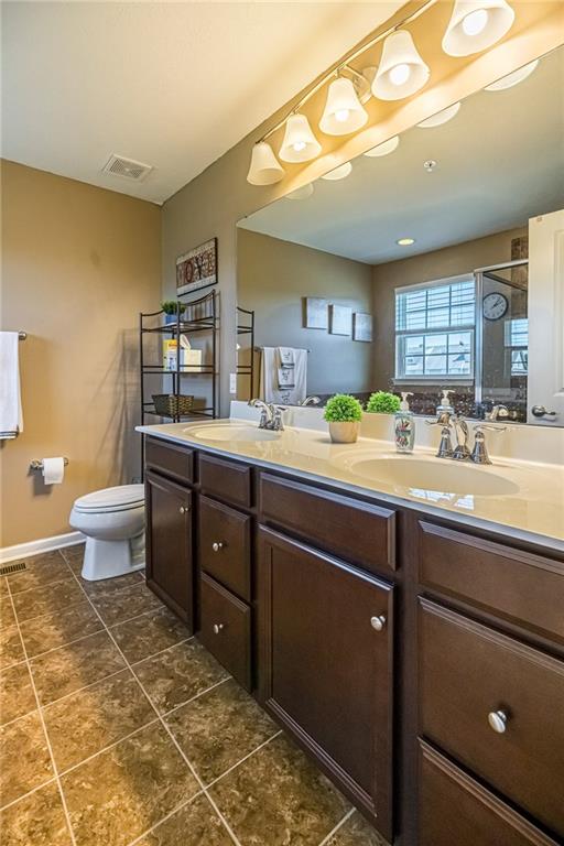 319 Rosecliff Road Wexford, PA 15090 - Photo 20 of 25 Master Bathroom Vanity With Dual Sinks and Mirror