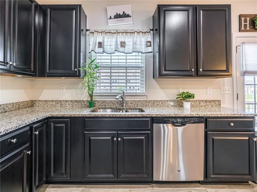 319 Rosecliff Road Wexford, PA 15090 - Photo 10 of 25 Great Workspace & Cabinets for Storage. Stainless Sink, Faucet and Dishwasher
