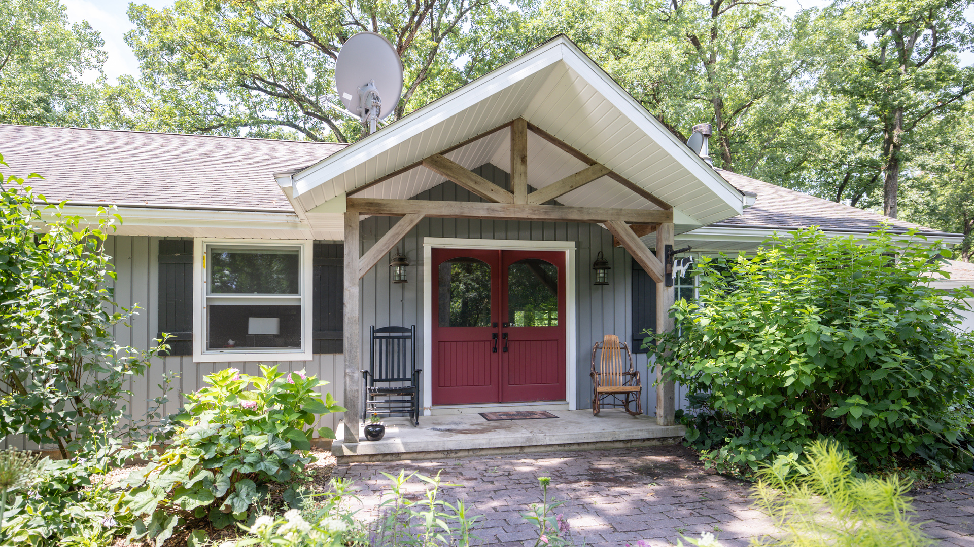 11N226 Peplow Road Hampshire, IL 60140 - Photo 1 of 44 a front view of a house with garden
