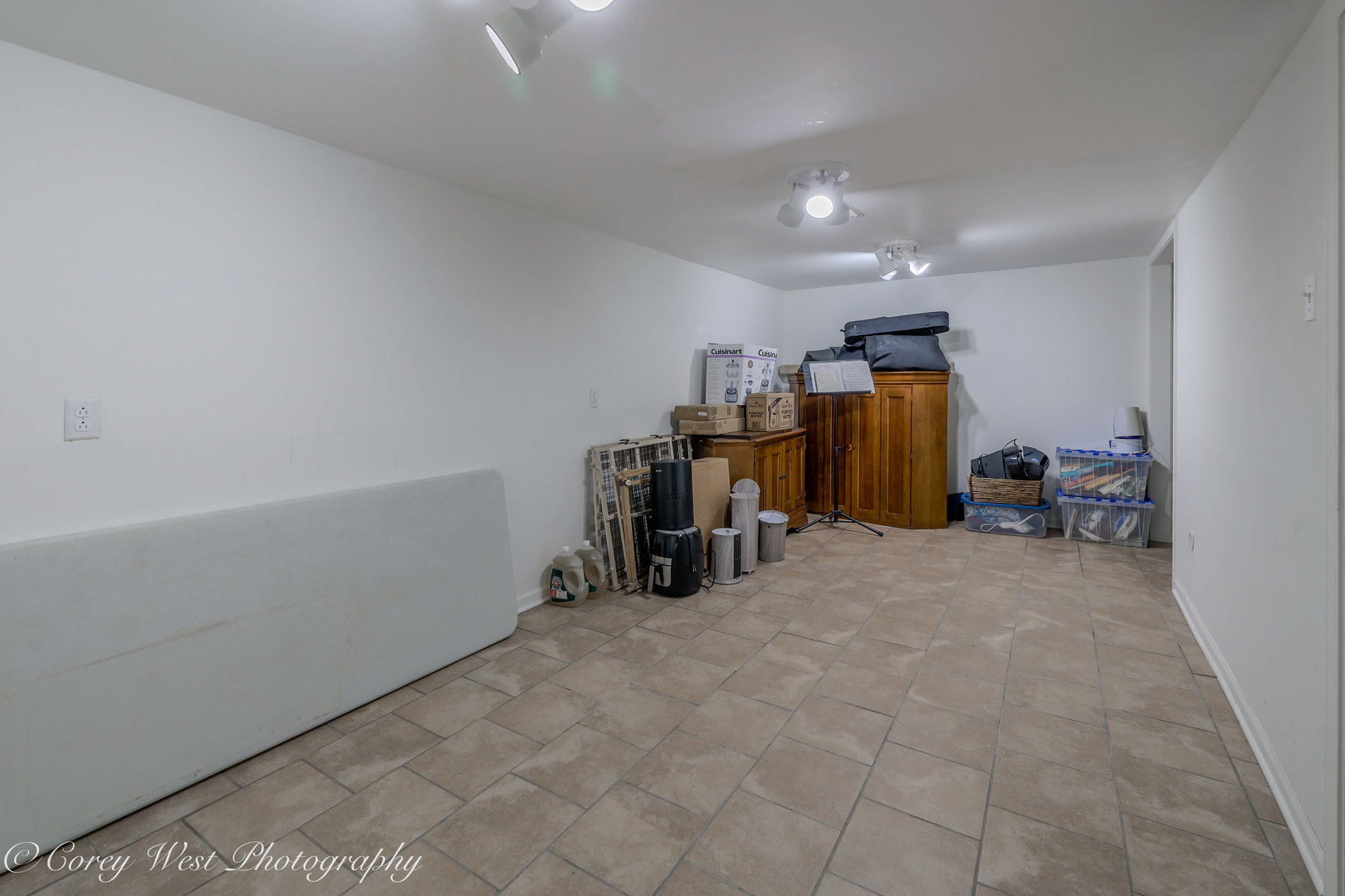 11N226 Peplow Road Hampshire, IL 60140 - Photo 27 of 44 a view of a storage & utility room