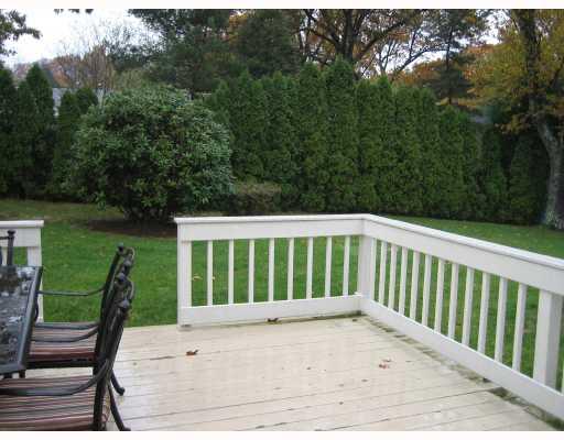 125 Larchmont Road Warwick, RI 02886 - Photo 6 of 6 Yard/Garden.
