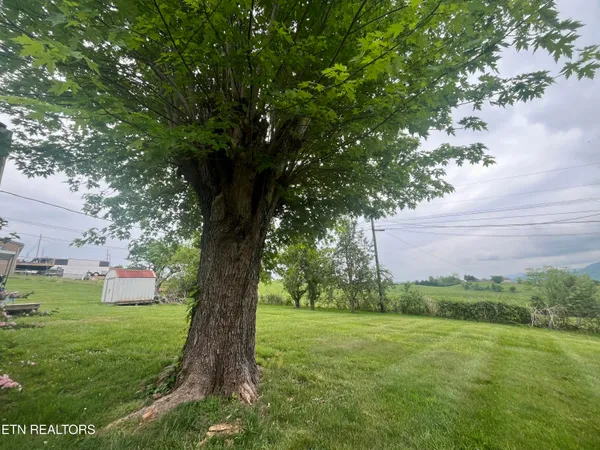 $249,500 | 321 Parliament Road, Harrogate, TN 37752