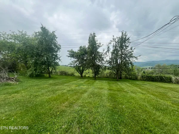 $249,500 | 321 Parliament Road, Harrogate, TN 37752
