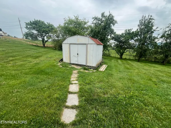 $249,500 | 321 Parliament Road, Harrogate, TN 37752