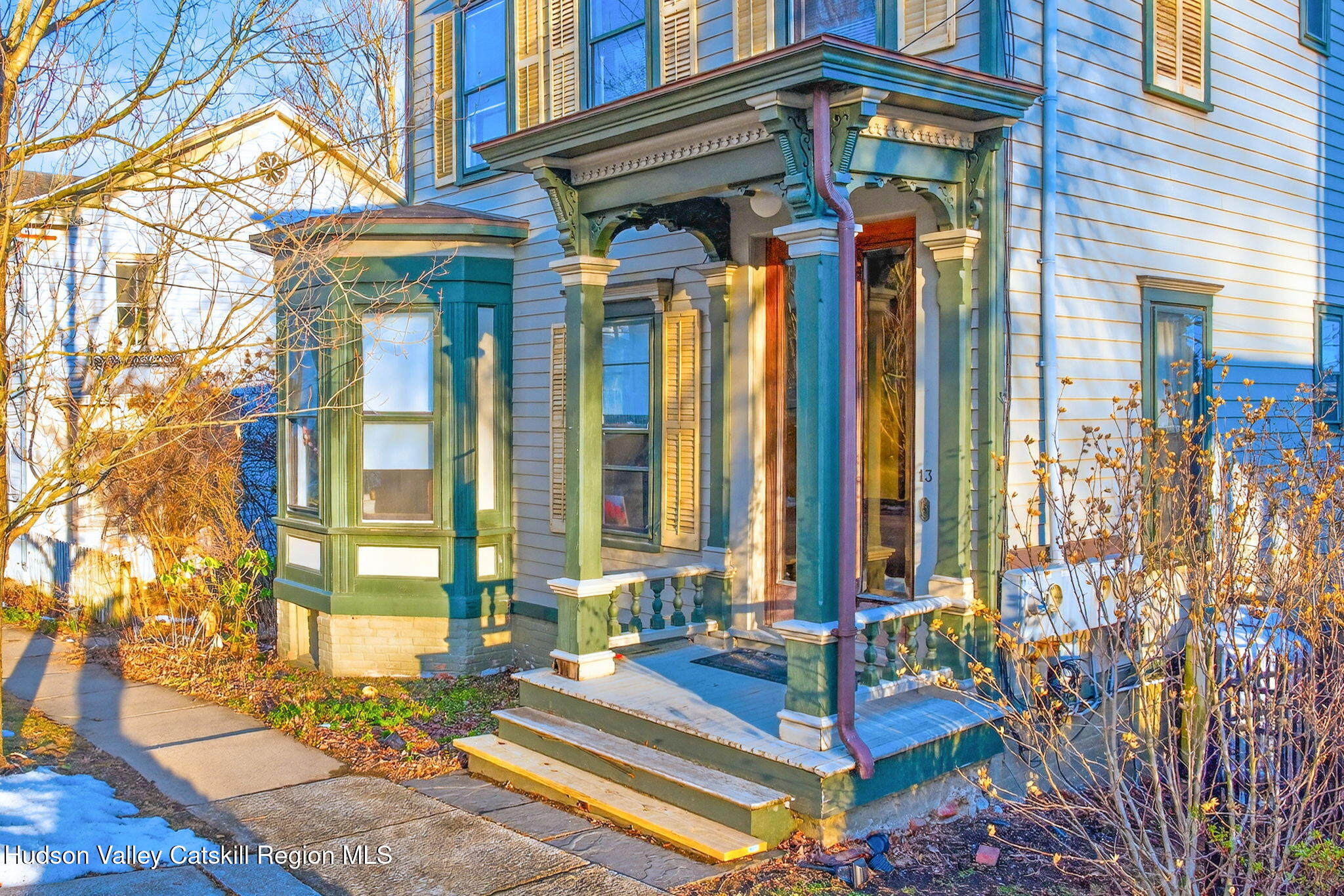 13 South Franklin Street, Unit 3 Athens, NY 12015 - Photo 43 of 55 a front view of a house with a outdoor space