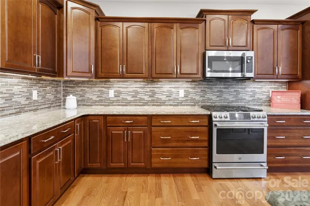 $925,000 | 4616 Gold Finch Drive, Denver, NC 28037