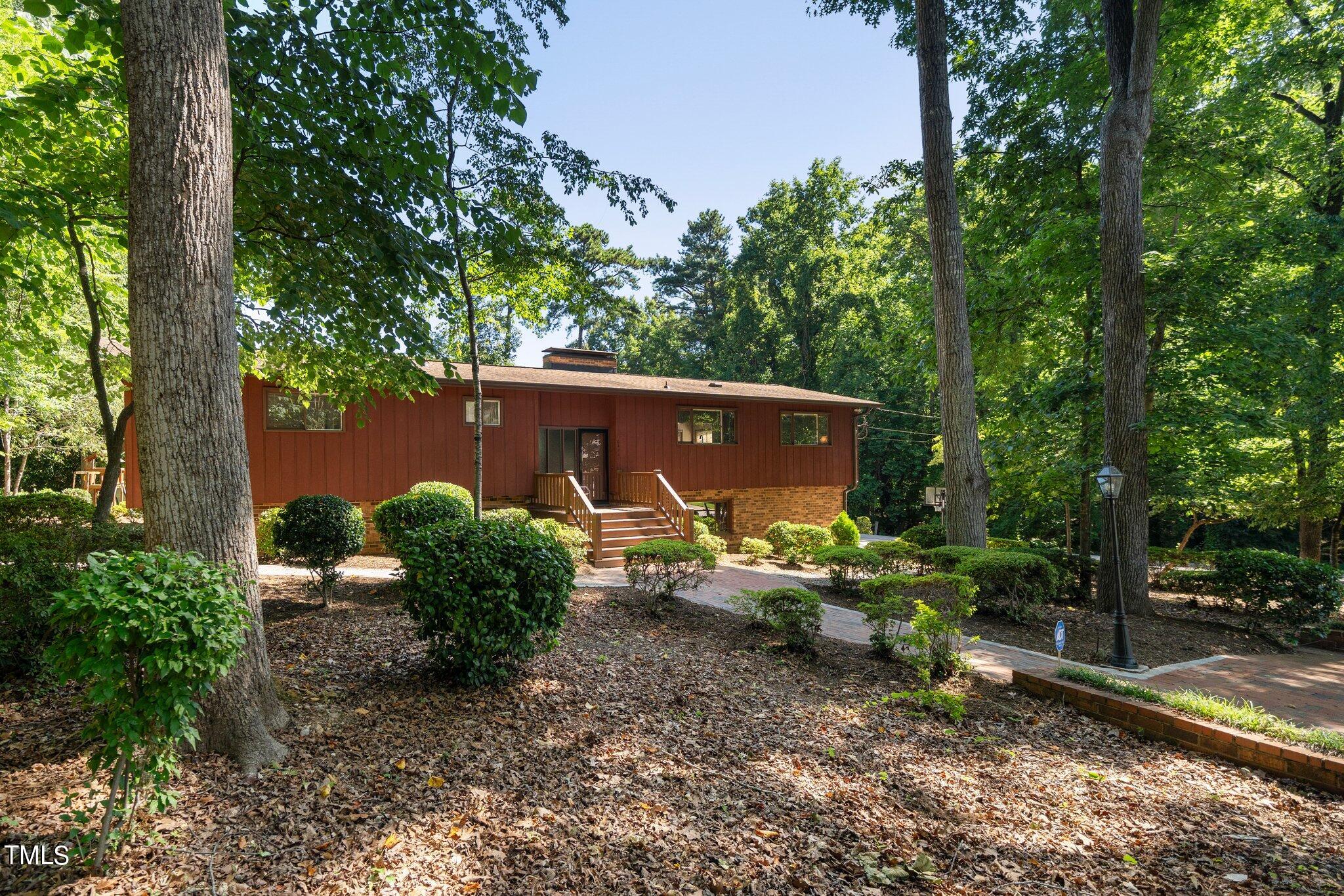 6406 Arnold Road Raleigh, NC 27607 - Photo 4 of 44 2-web-or-mls-6406 Arnold Rd (2 of 44)