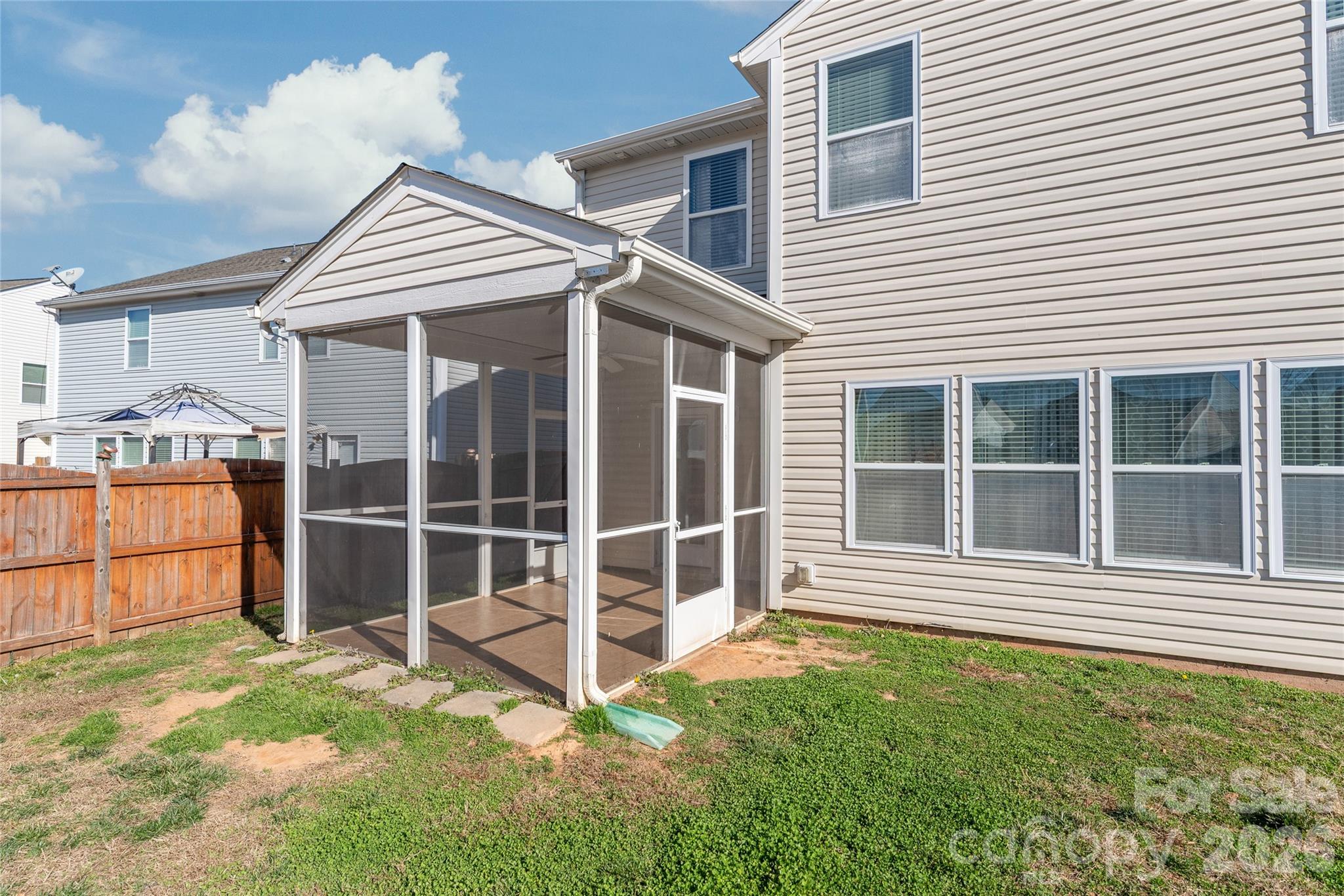 10229 Snowbell Court Charlotte, NC 28215 - Photo 4 of 46