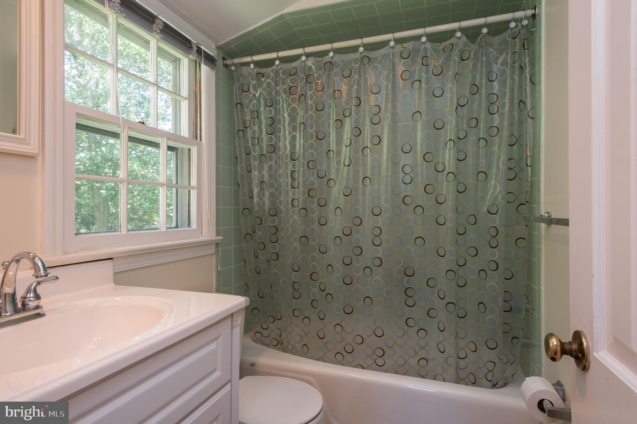 29 Wilson Road Princeton, NJ 08540 - Photo 16 of 25 1st Main Floor Bathroom for Master