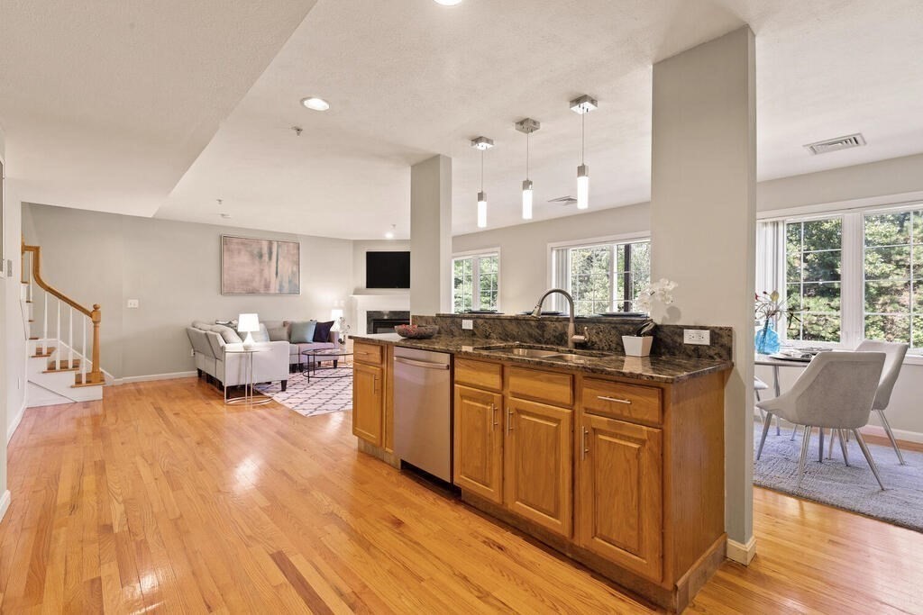 7 Conant Road, Unit 9 Winchester, MA 01890 - Photo 12 of 32