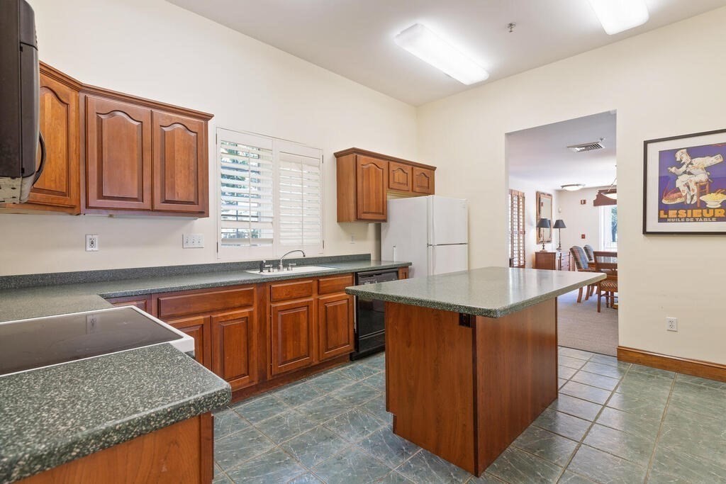 7 Conant Road, Unit 9 Winchester, MA 01890 - Photo 25 of 32