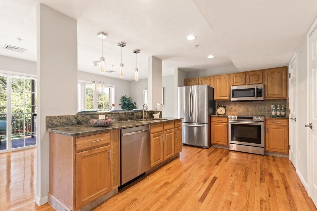 7 Conant Road, Unit 9 Winchester, MA 01890 - Photo 10 of 32