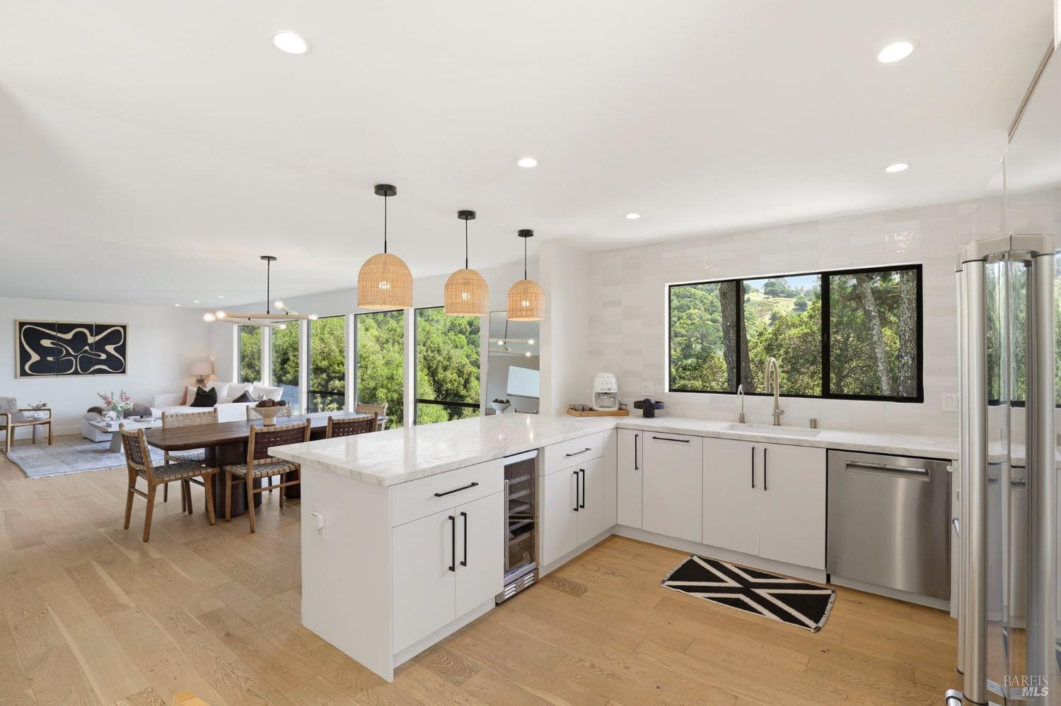 24 Dominican Drive San Rafael, CA 94901 - Photo 5 of 30