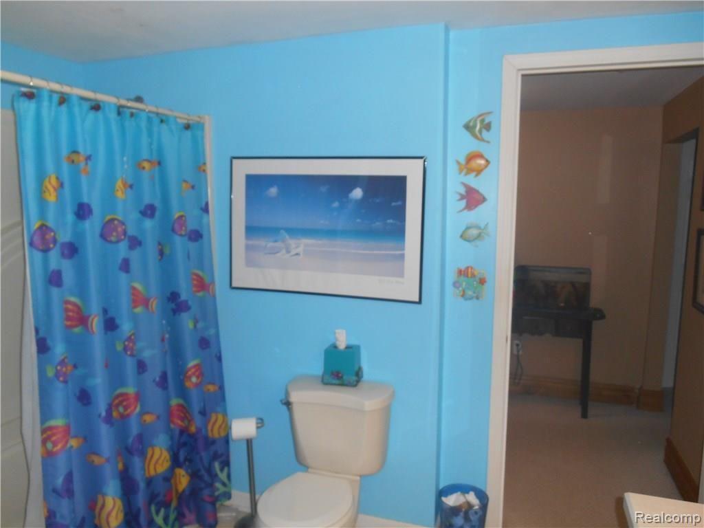 3701 Oak Grove Road North Branch, MI 48461 - Photo 34 of 45 Additional view of second floor full bath.