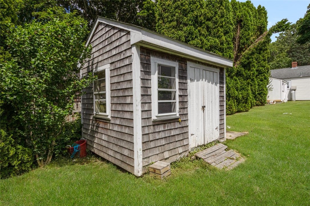 58 Springer Avenue Tiverton, RI 02878 - Photo 27 of 32
