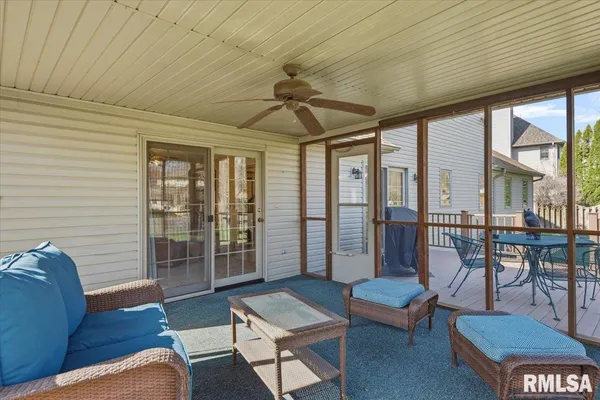 $400,000 | 2705 Hastings Road, Chatham, IL 62629