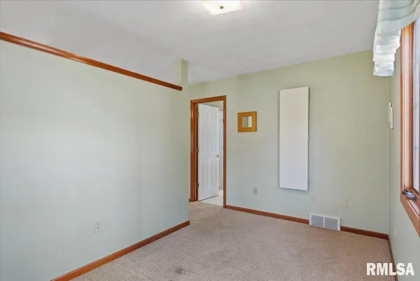 $400,000 | 2705 Hastings Road, Chatham, IL 62629