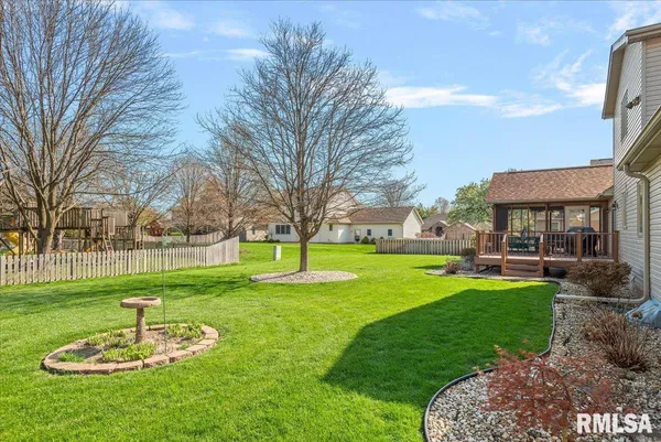 $400,000 | 2705 Hastings Road, Chatham, IL 62629