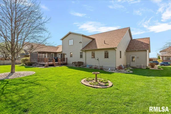 $400,000 | 2705 Hastings Road, Chatham, IL 62629