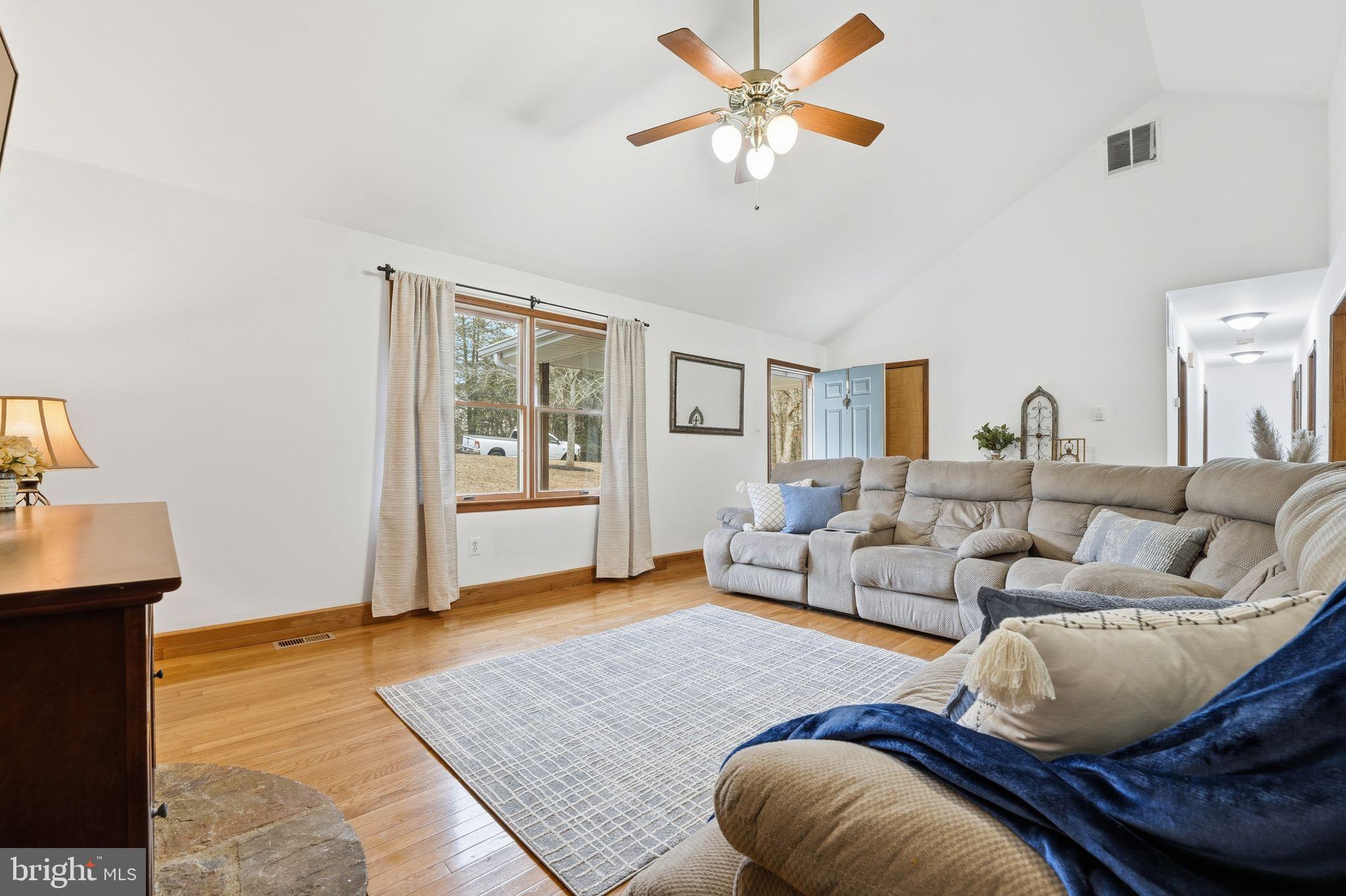 14566 Snake Castle Road Sumerduck, VA 22742 - Photo 9 of 40