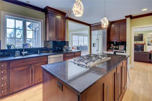 $1,849,995 | 154 Lincoln Avenue, Barrington, RI 02806