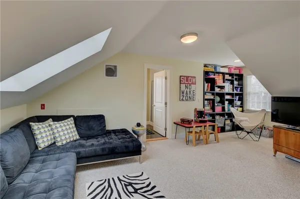 $1,849,995 | 154 Lincoln Avenue, Barrington, RI 02806