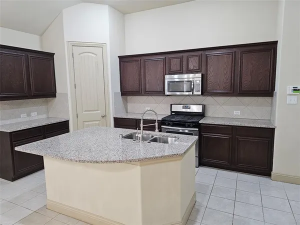 $2,500 | 4012 Eaton Park Drive, McKinney, TX 75071