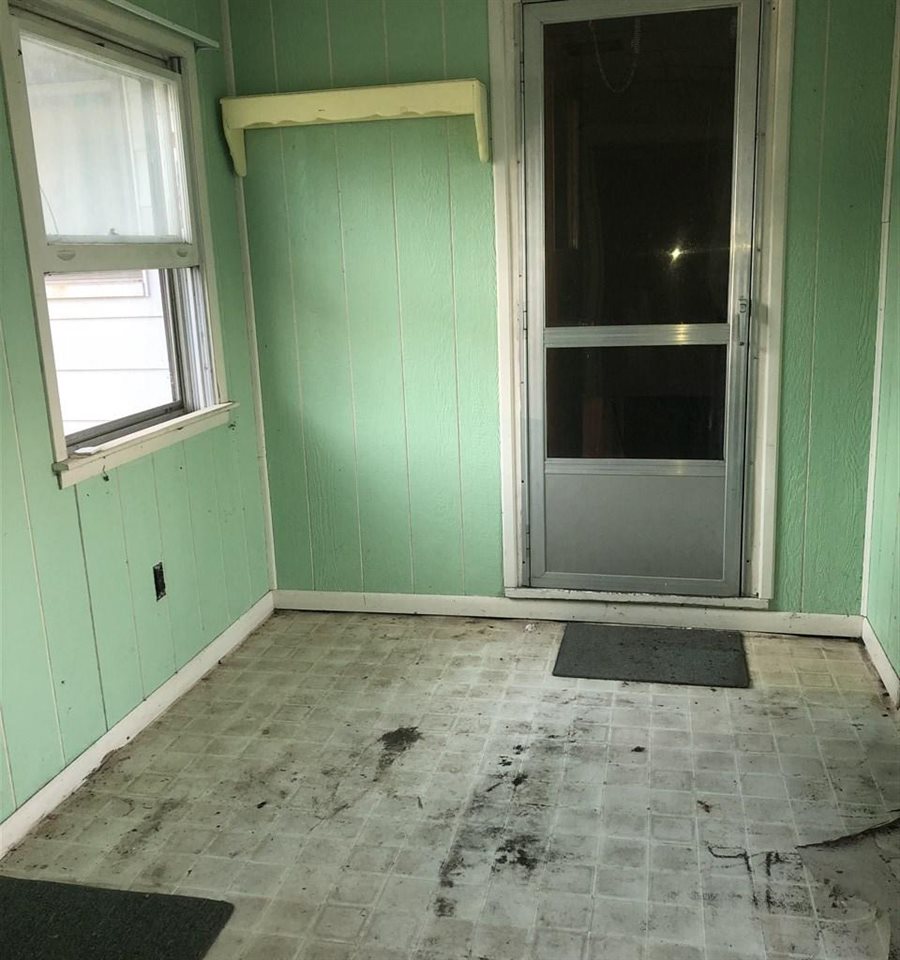9128 North Center Road Clio, MI 48420 - Photo 13 of 35 21485796-12.JPG