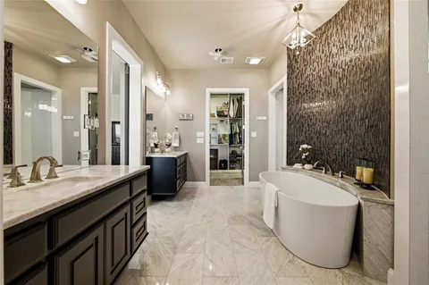 $899,000 | 110 Live Oak Court, Willow Park, TX 76087