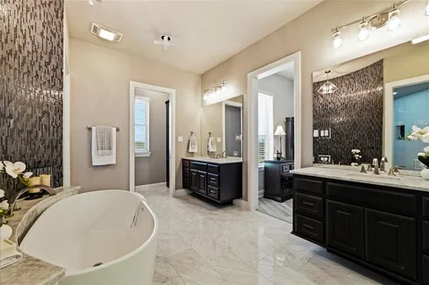 $899,000 | 110 Live Oak Court, Willow Park, TX 76087