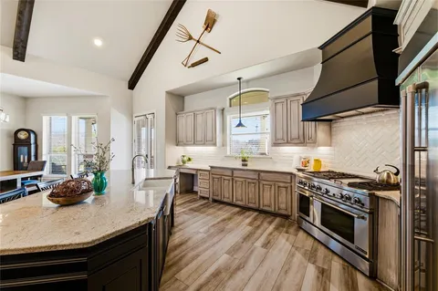 $899,000 | 110 Live Oak Court, Willow Park, TX 76087