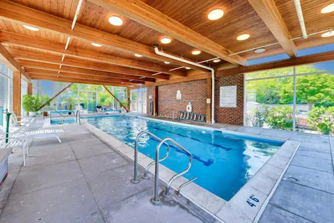 $310,000 | 382 Kelburn Road, Unit 221, Deerfield, IL 60015