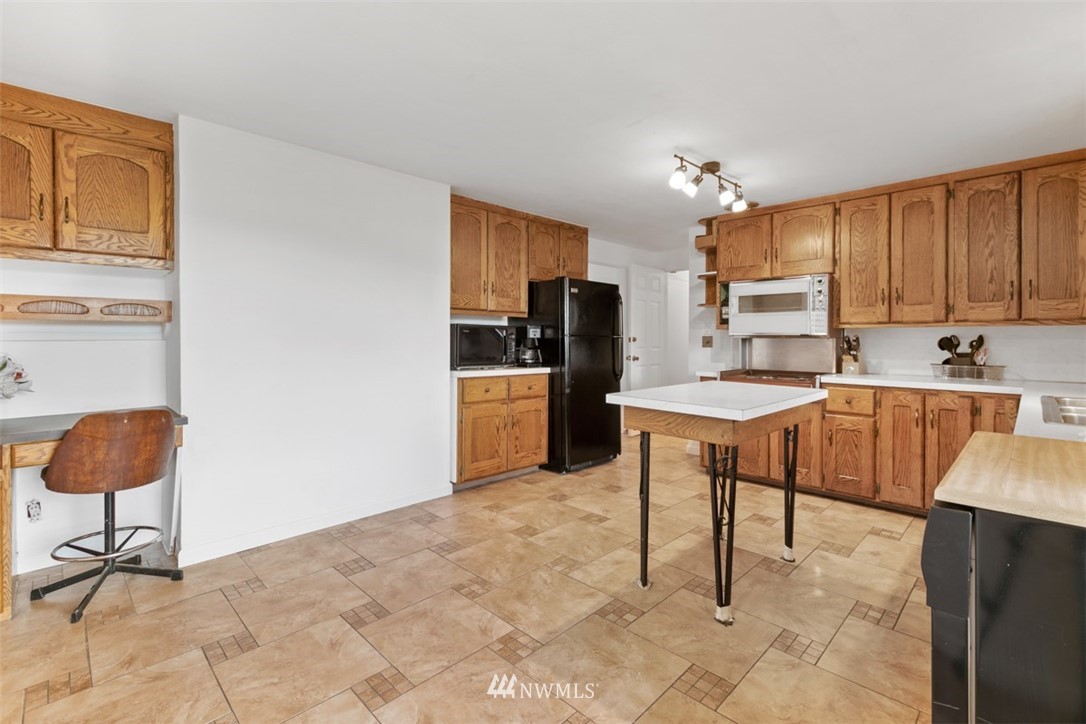 24416 Polte Road Sedro-Woolley, WA 98284 - Photo 5 of 32 Gallery Image 5