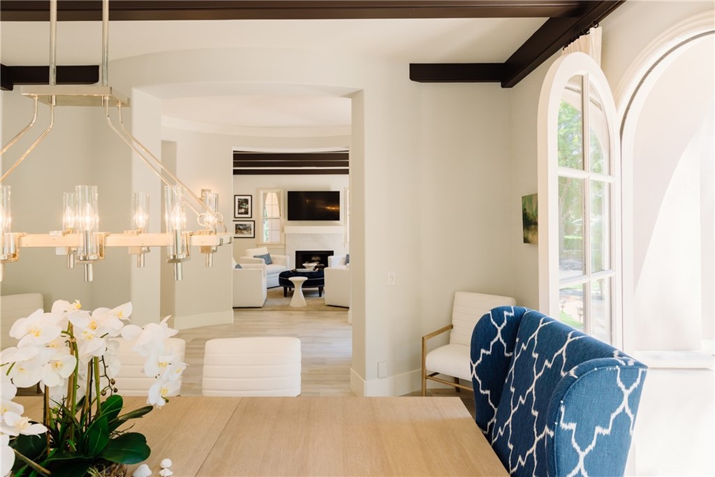 26 Seabluff Newport Beach, CA 92660 - Photo 6 of 59 a living room with furniture