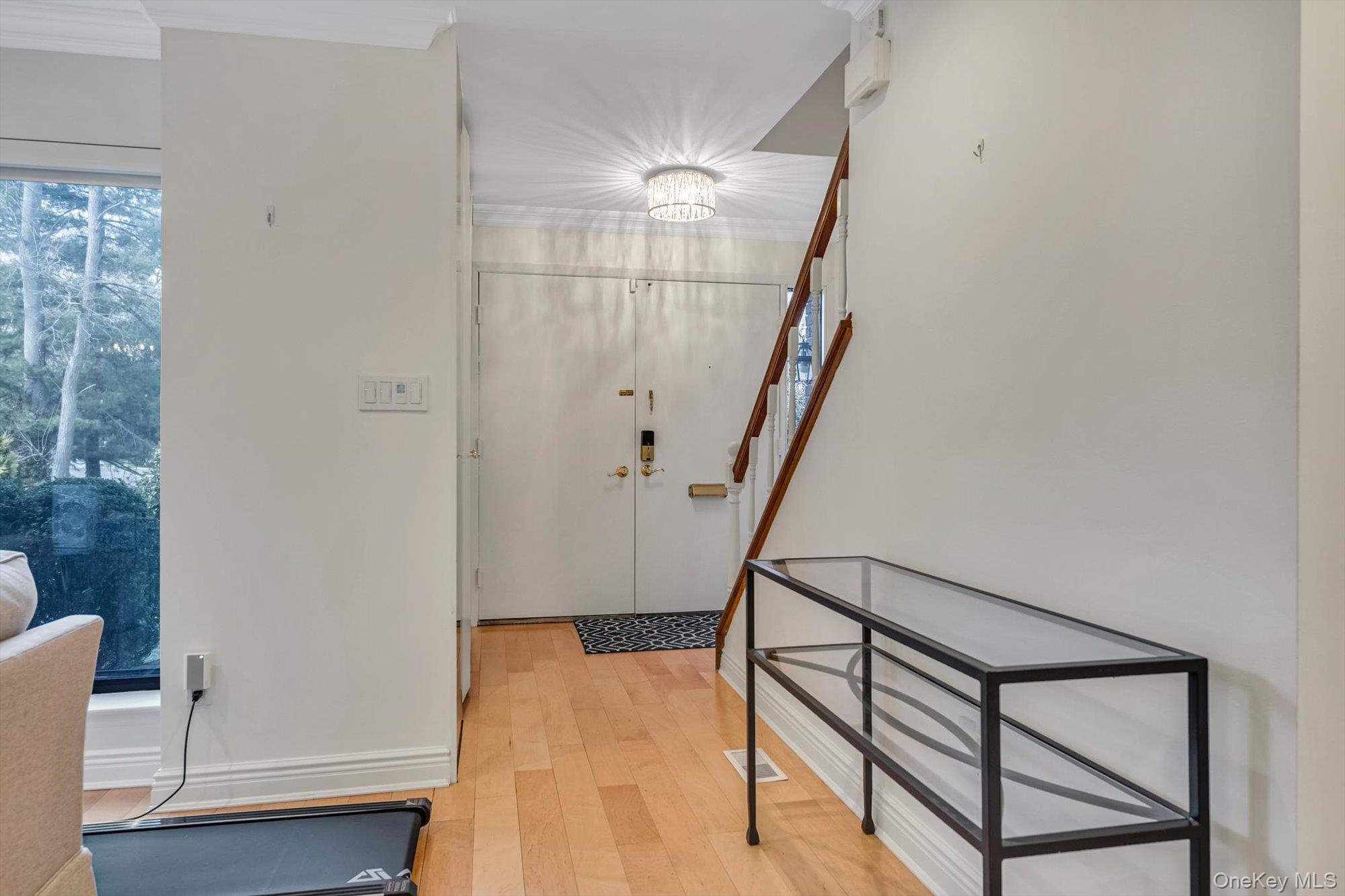 5 Fox Ridge Roslyn, NY 11576 - Photo 2 of 16