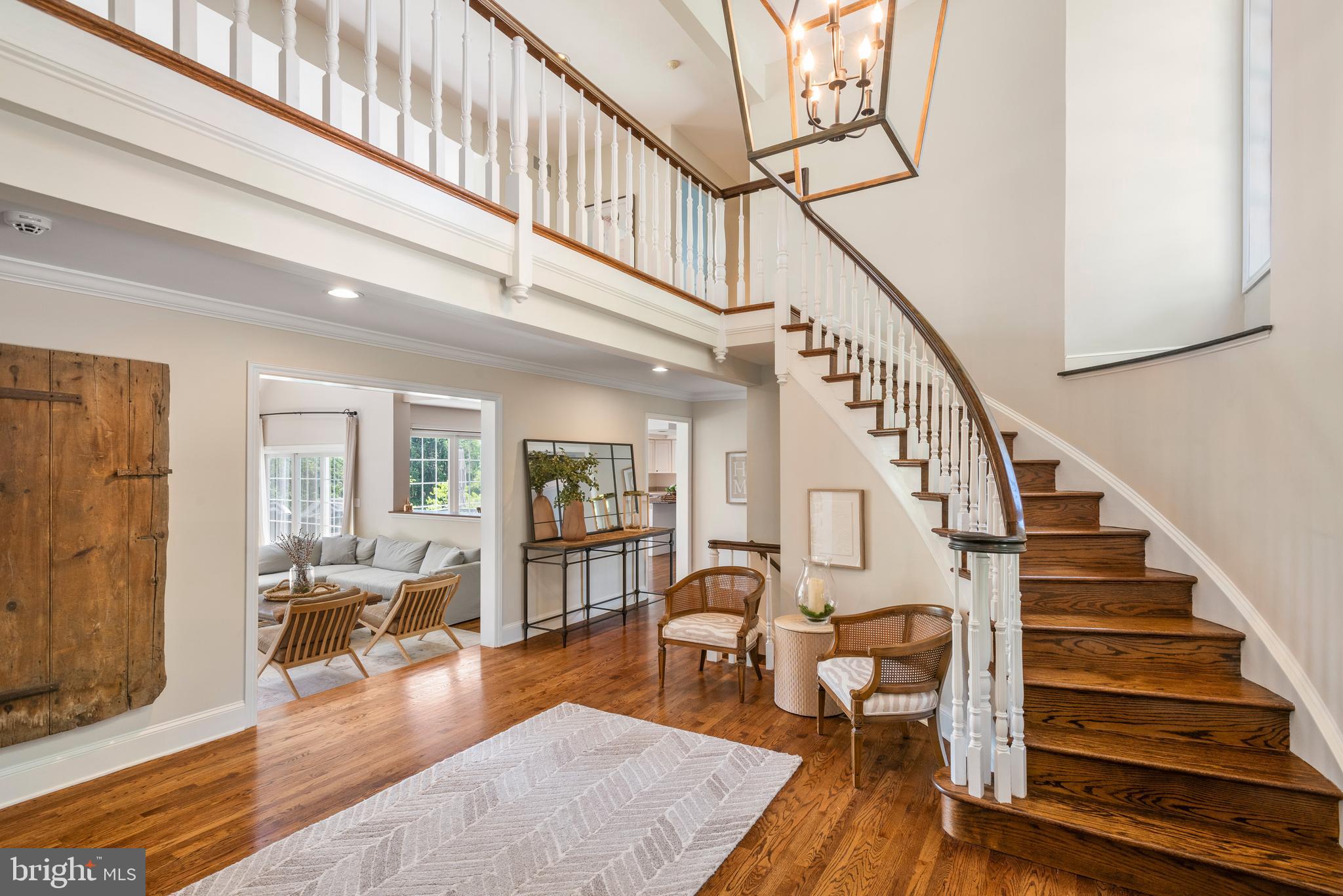 Two Story  Foyer