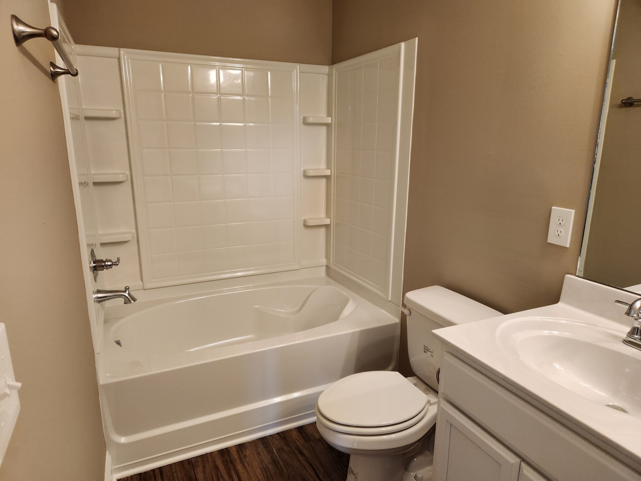 2005 Haystack Court Christiana, TN 37037 - Photo 20 of 59 Large Garden Tub and Shower in Primary Bathroom.