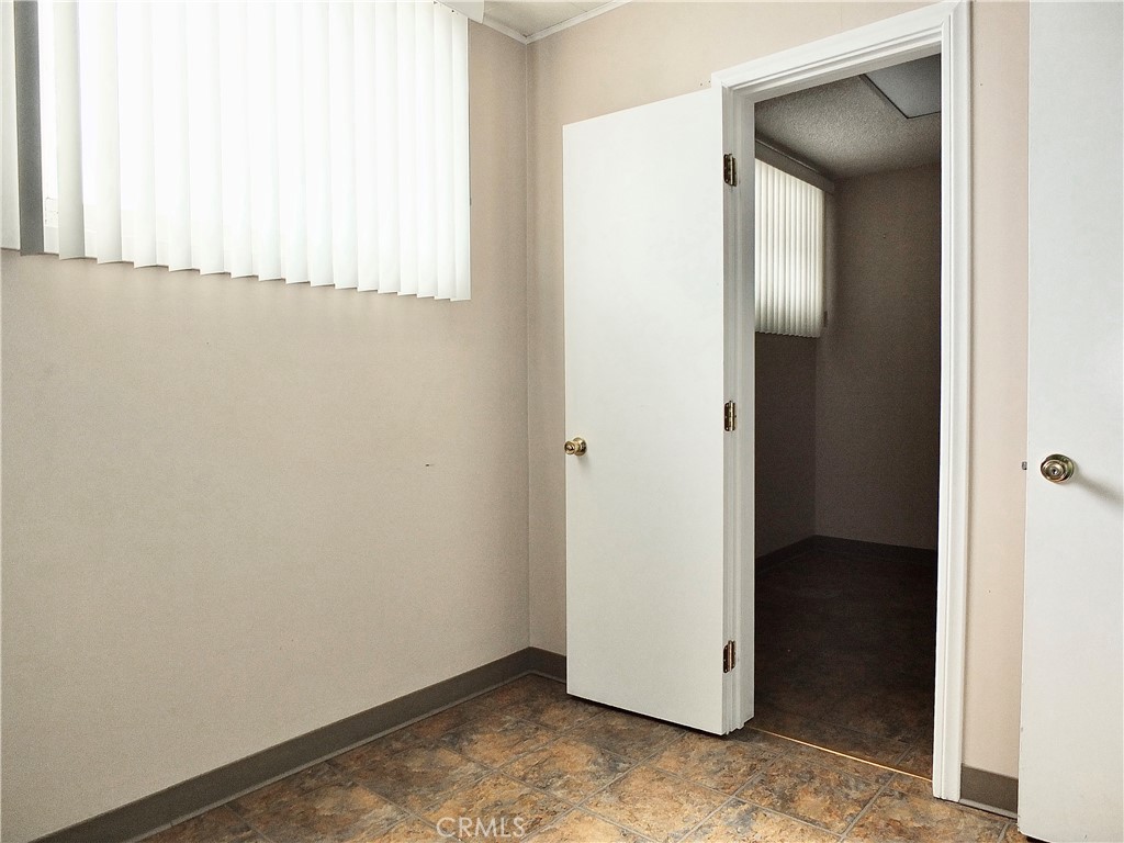 830 Atlantic Avenue Long Beach, CA 90813 - Photo 48 of 75 a view of an empty room