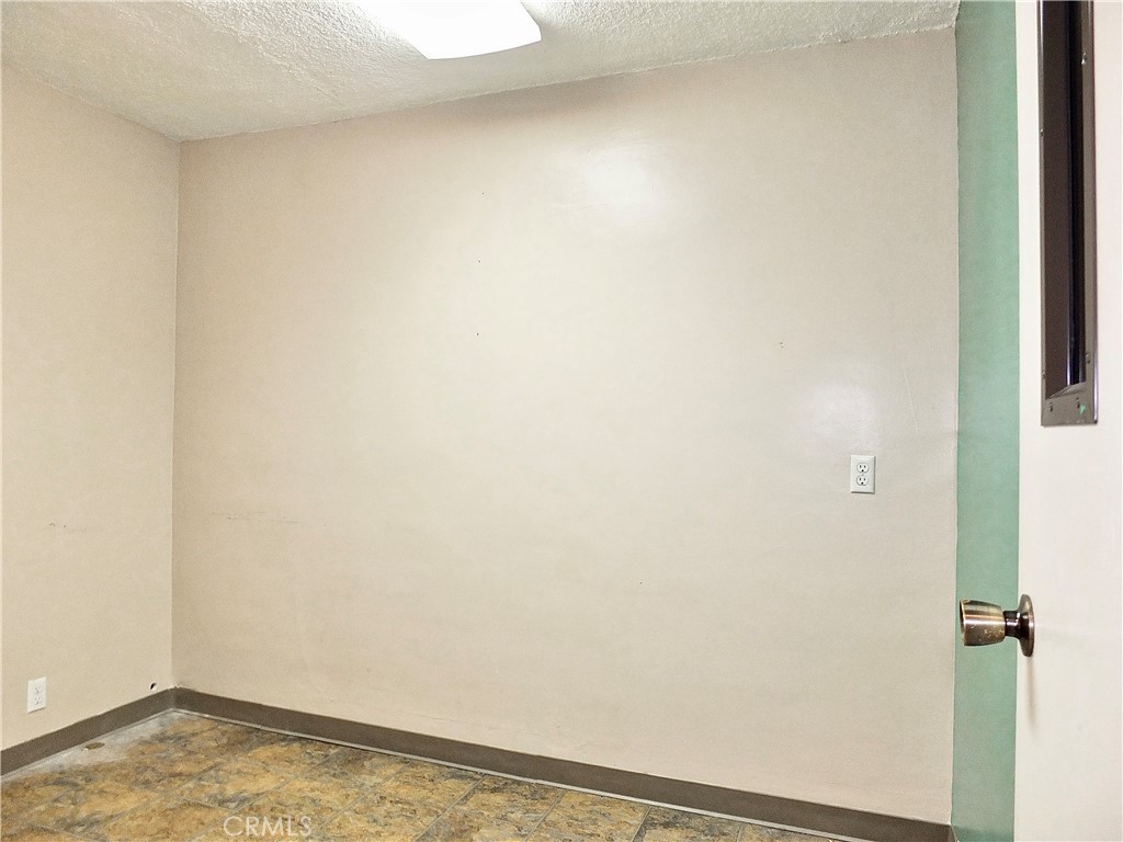 830 Atlantic Avenue Long Beach, CA 90813 - Photo 65 of 75 a view of a small space