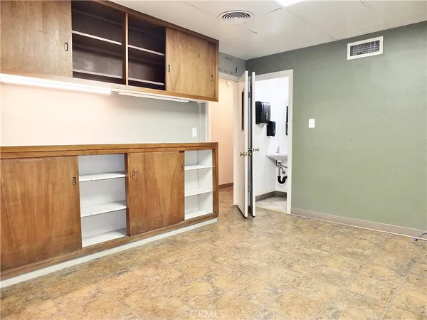 $1,444,860 | 830 Atlantic Avenue, Long Beach, CA 90813
