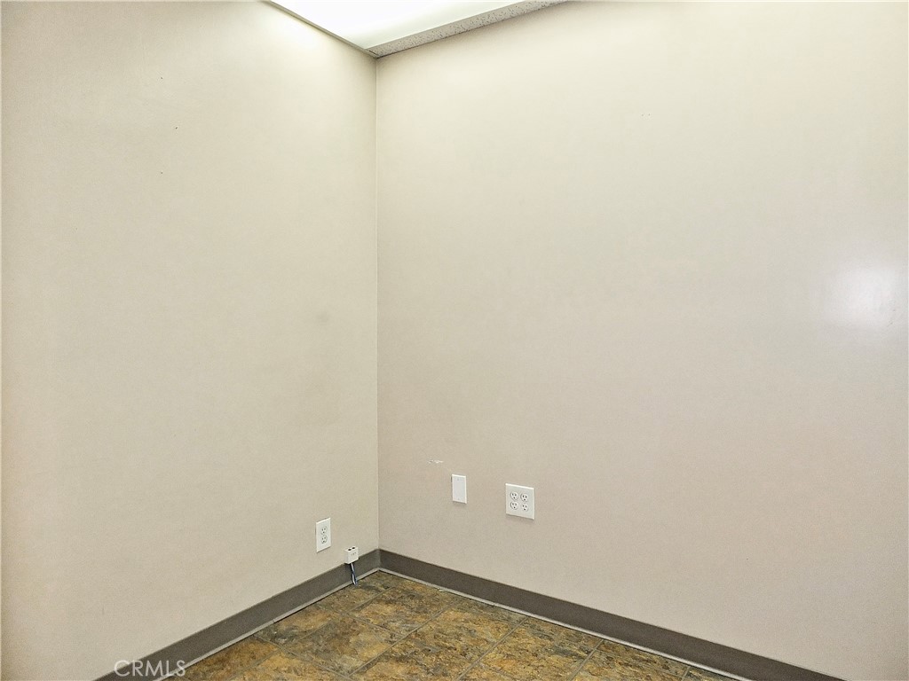 830 Atlantic Avenue Long Beach, CA 90813 - Photo 74 of 75 a view of a room