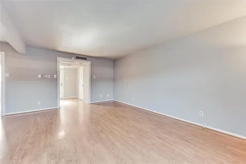 $135,000 | 1809 East Grauwyler Road, Unit 130, Irving, TX 75061