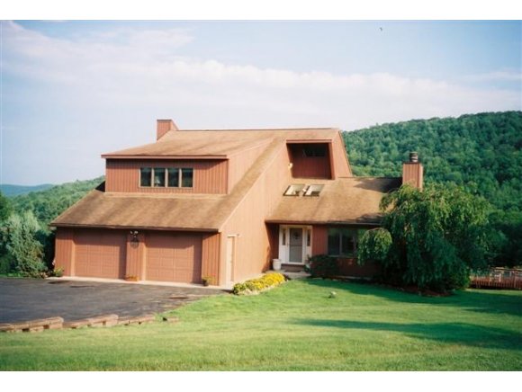521 Anderson Road Vestal, NY 13850 - Photo 1 of 12 Gallery Image 1