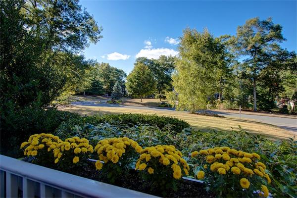 8 Great Meadow Road Holliston, MA 01746 - Photo 5 of 30