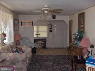 724 Rosa Avenue Croydon, PA 19021 - Photo 4 of 6 Gallery Image 4