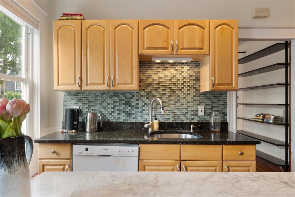 20 George Street, Unit 1 Cambridge, MA 02140 - Photo 3 of 24