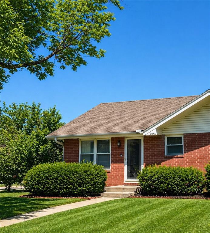 904 Southeast 3rd Terrace Lee's Summit, MO 64063 - Photo 2 of 7
