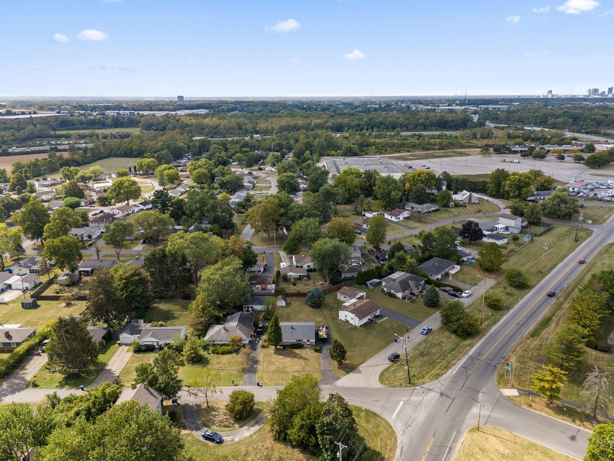 2835 Schwartz Road Columbus, OH 43232 - Photo 40 of 41 47-web-or-mls-DJI_20250916150125_0028_D